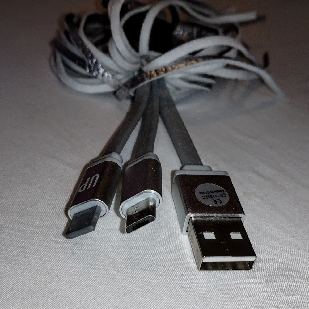 Multi Charger Cable Silver Leather Tassel Keychain UBS Micro USB & iPhone NWOT